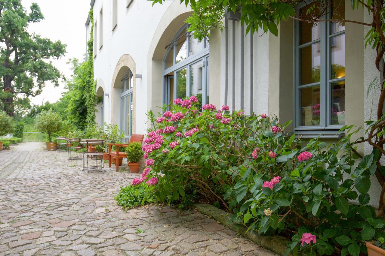 Hofgarten 1824 Hotel Garni Дрезден Экстерьер фото